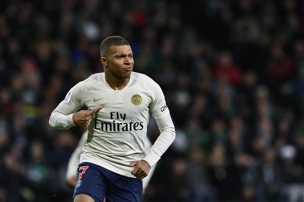 收紧中国区销售渠道：苹果怕经销商对iPhone肆意降价 影响高端形象！